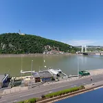 Designer Dream Home With Stunning View