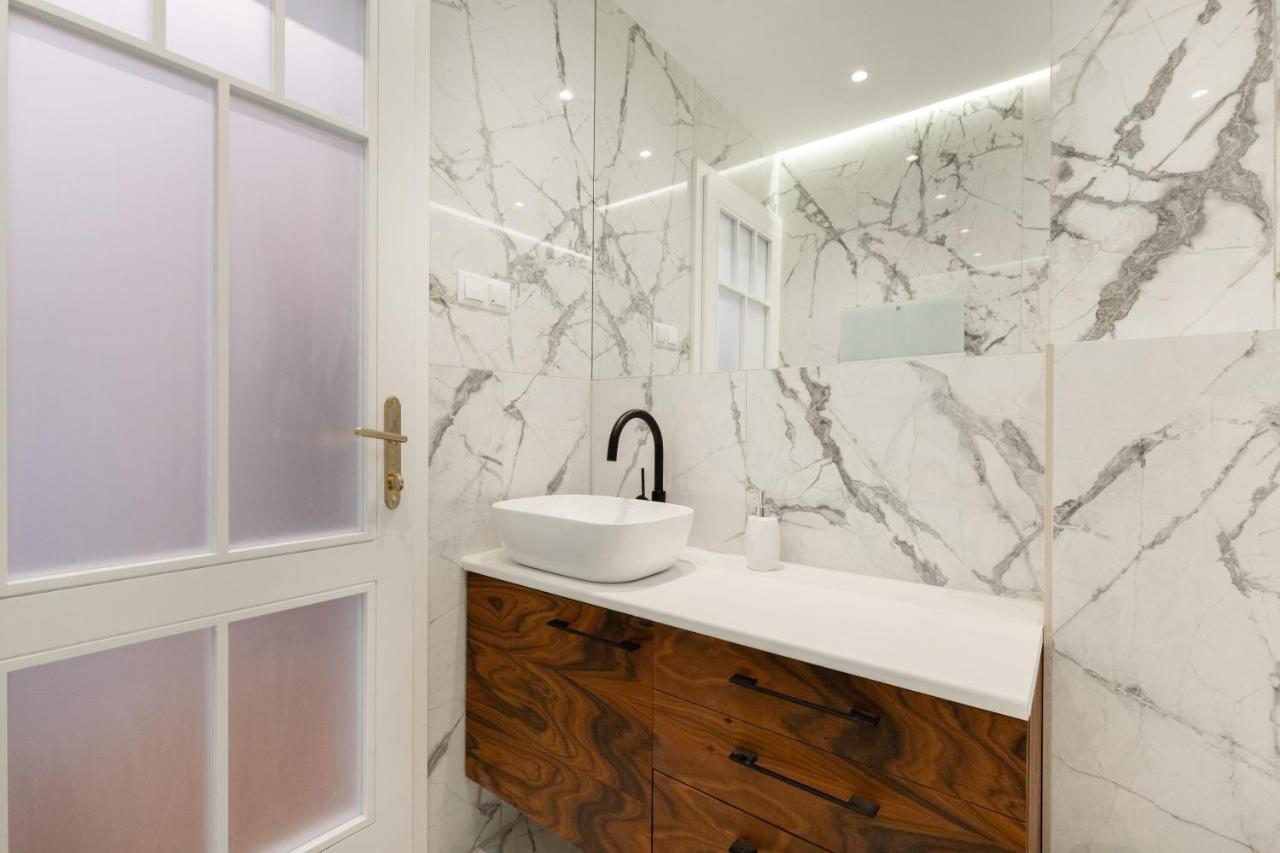 Designer Dream With Stunning View *